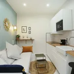 Rent 1 bedroom apartment of 15 m² in Paris