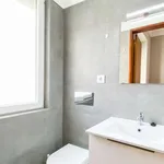 Rent a room in lisbon