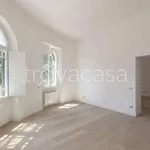 Rent 13 bedroom house of 500 m² in Roma