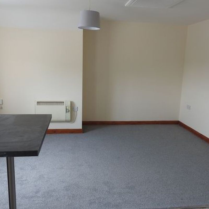 Flat to rent in High Street, Leiston IP16