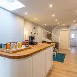 Rent 3 bedroom apartment in Reading