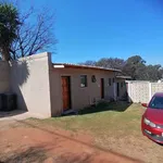 Rent 1 bedroom house in Roodepoort