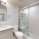 Appartement de 936 m² avec 2 chambre(s) en location à Vaughan (Maple)