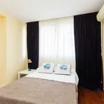 Rent a room of 130 m² in madrid