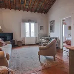 Rent 1 bedroom apartment of 48 m² in Florence