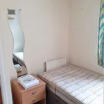 Rent 4 bedroom flat in East Of England