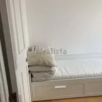 Rent a room of 60 m² in Lisboa