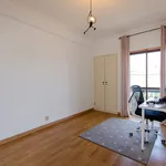 Rent 2 bedroom apartment of 85 m² in Lisboa