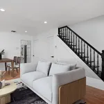 Rent 2 bedroom apartment of 92 m² in Los Angeles