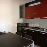 Affitto 3 camera appartamento di 85 m² in Sirmione