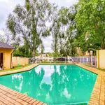 Rent 2 bedroom house of 10 m² in Sandton