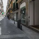 Rent a room of 200 m² in Madrid