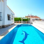 CÓMODO CHALET EN ROJALES