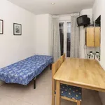 Rent a room of 85 m² in madrid