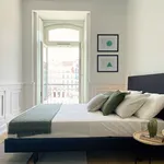 Rent 1 bedroom apartment of 77 m² in Lisbon