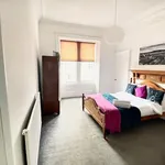 Rent 3 bedroom apartment in Scotland