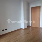 Affitto 2 camera appartamento di 65 m² in Paderno Dugnano