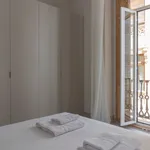 Rent 3 bedroom apartment of 1464 m² in Valencia