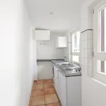 Rent 1 bedroom apartment of 33 m² in Frankfurt