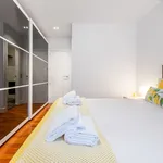 Rent 4 bedroom apartment of 119 m² in Madrid