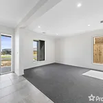 Rent 5 bedroom house in  Fraser Rise VIC 3336                        