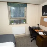 Rent 5 bedroom flat in Leicester