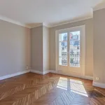 Rent 6 bedroom apartment of 186 m² in Paris