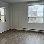 Rent 5 bedroom apartment in Magog