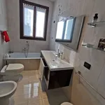 Rent 4 bedroom apartment of 80 m² in Padua