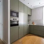 Rent 4 bedroom apartment of 111 m² in Madrid