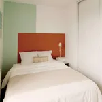 Rent a room in paris