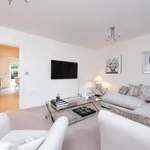 Rent 4 bedroom house in Camberley