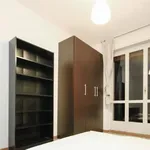 Rent 4 bedroom apartment in Milan