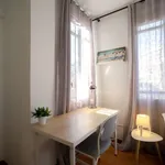 Rent a room of 120 m² in valencia