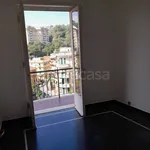 Affitto 5 camera appartamento di 75 m² in Genova