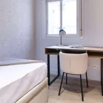 Rent 3 bedroom apartment of 145 m² in madrid