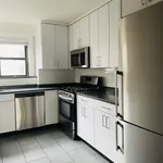 Rent 2 bedroom apartment of 1215 m² in Manhattan