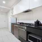 Rent 2 bedroom apartment in Melbourne