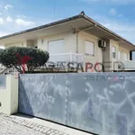 Rent 3 bedroom house of 153 m² in Guimarães