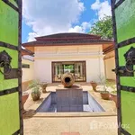 Rent 5 bedroom house of 557 m² in Phuket