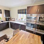 Rent 4 bedroom house in Wales