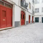 Rent 2 bedroom apartment of 80 m² in Lisbon