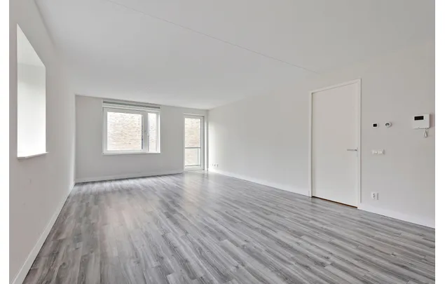 Huur 3 slaapkamer appartement van 76 m² in Laakhaven-West