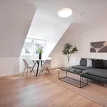 Rent 2 bedroom apartment of 90 m² in Dusseldorf