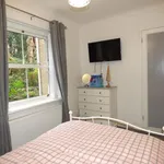 Rent 2 bedroom flat of 70 m² in Malvern Hills