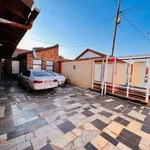 Rent 3 bedroom house in Soweto