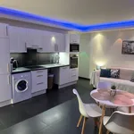 Appartement de 366 m² avec 1 chambre(s) en location à Paris