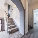 Rent 6 bedroom apartment of 140 m² in Capital City of Prague