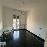 Rent 4 bedroom apartment of 90 m² in Genoa