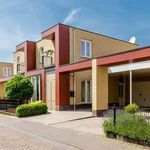Rent 4 bedroom house of 127 m² in Grasrijk